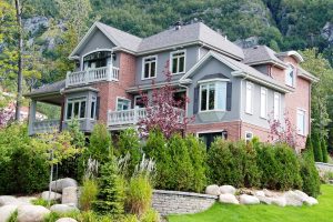 Système de rampes et balustrades en polyuréthane et peint en usine